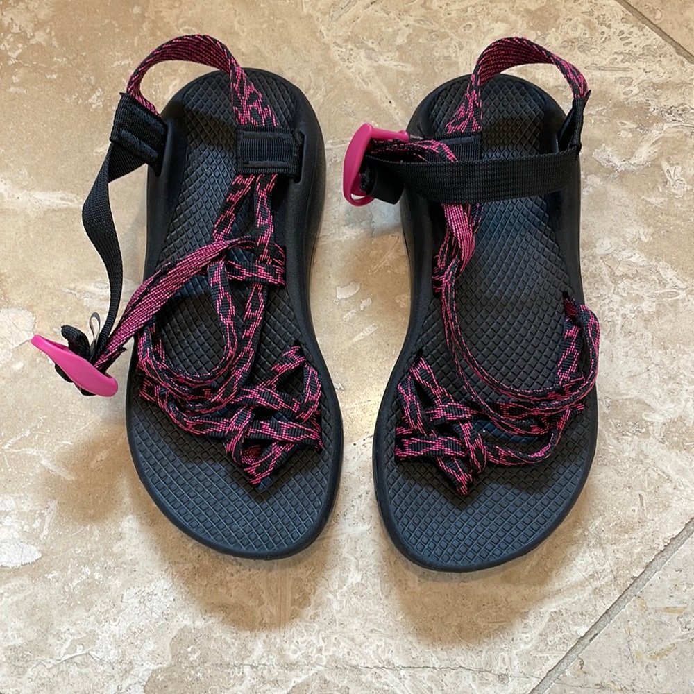 Chacos womens 6